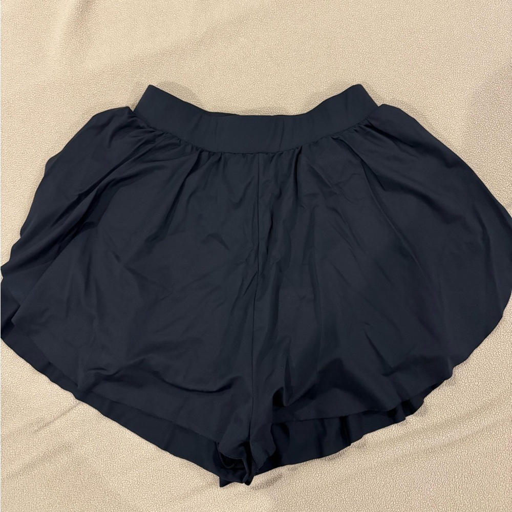 BuffBunny sway shorts